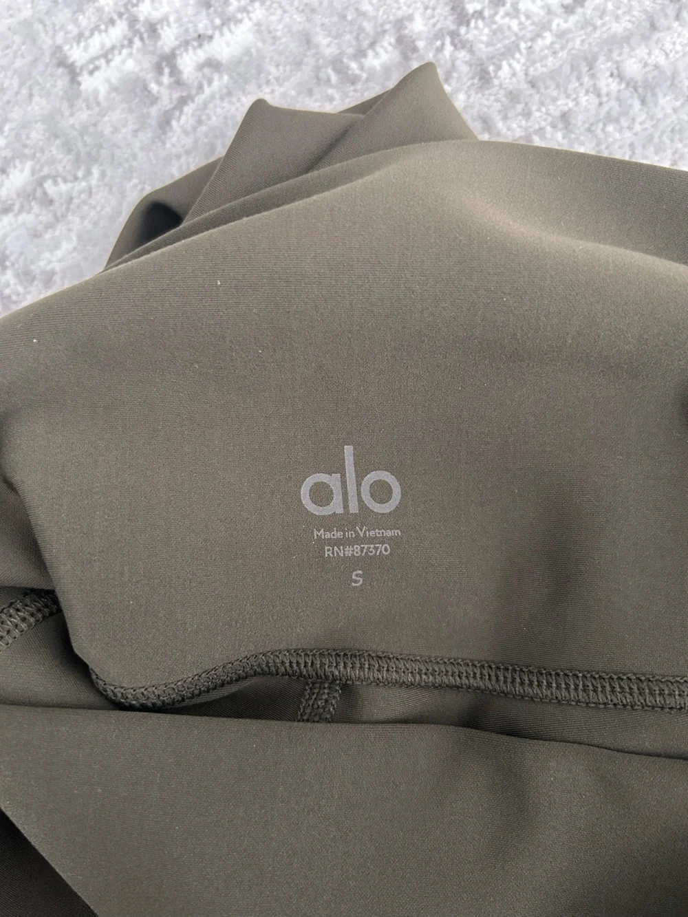 Alo Yoga High-Waist Airlift Leggings